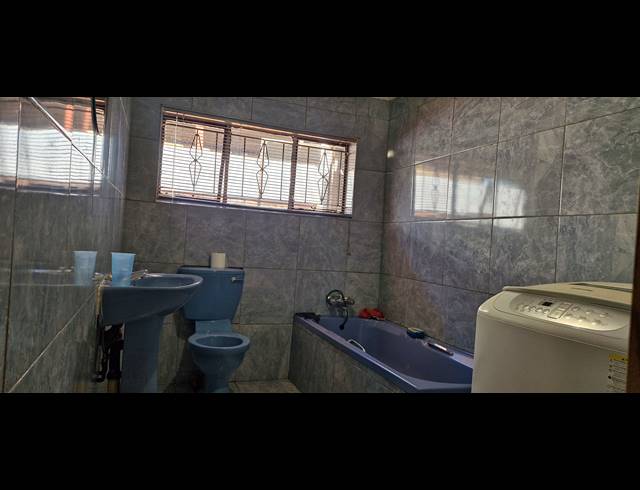2 BEDROOM FREEHOLD FOR SALE IN MAMELODI EAST